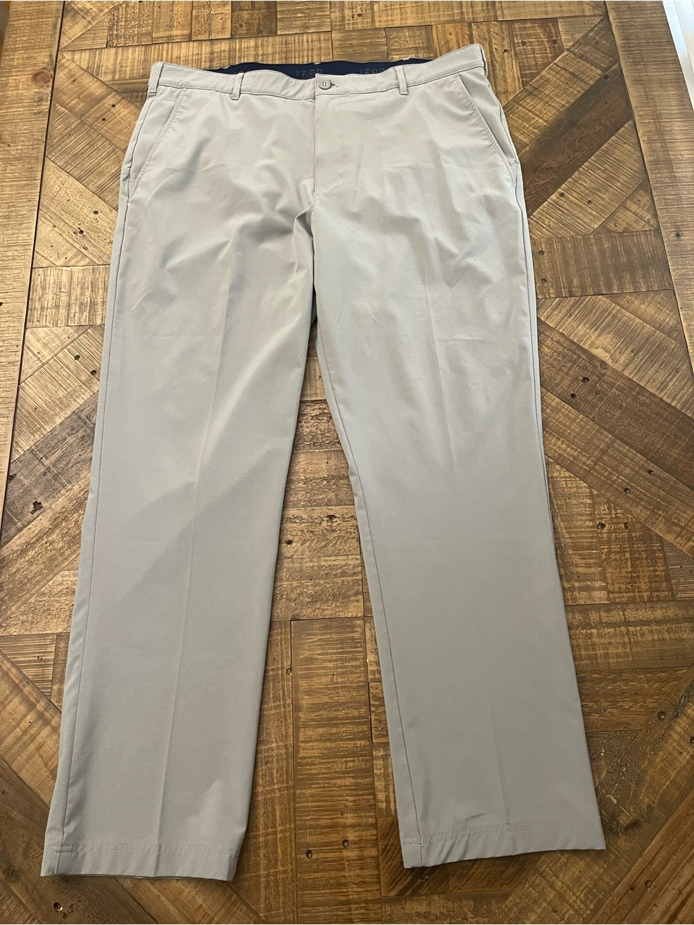 IZOD Golf Swingflex Pants Men's 40x32 Light Gray Flat Front Performance Stretch